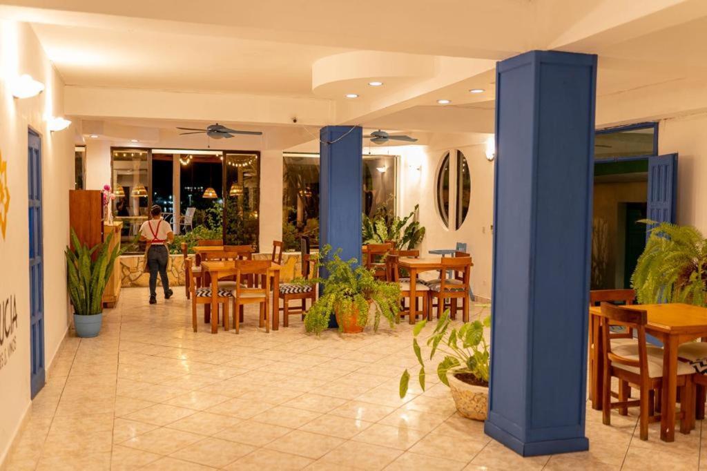 Hotel Sabana Flores Extérieur photo
